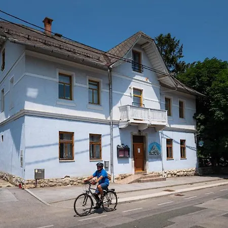 Venkovský dům Hisa 1907